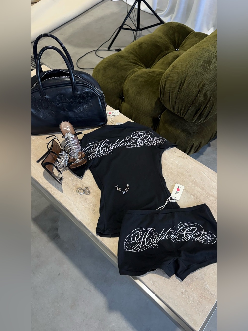 Hidden cult set